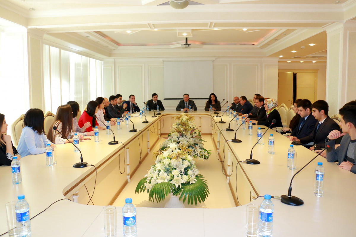 İİTKM-də ilk könüllülər məzun oldu