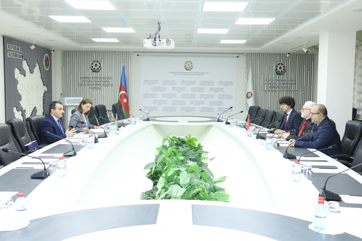 İİTKM-də TÜMER nümayəndələri ilə görüş keçirilib