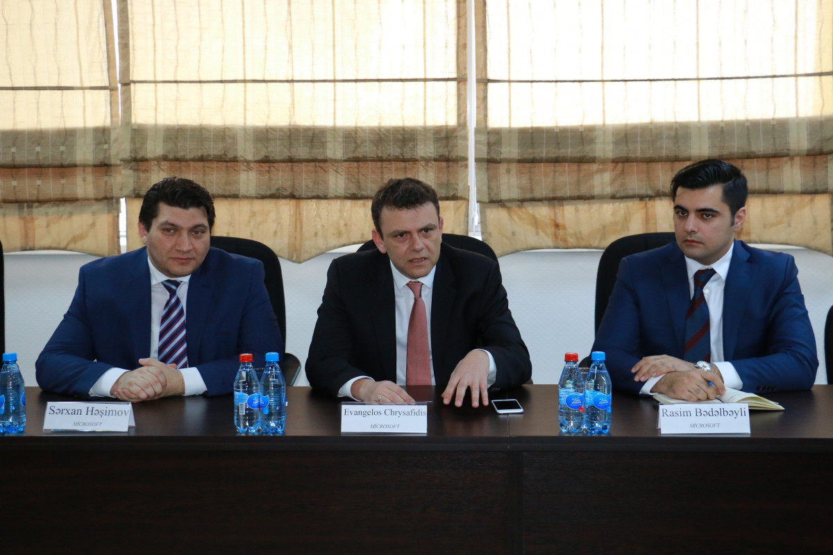Microsoft Azərbaycanın Rəqəmsal Ticarət Qovşağı ilə əməkdaşlıq edəcək