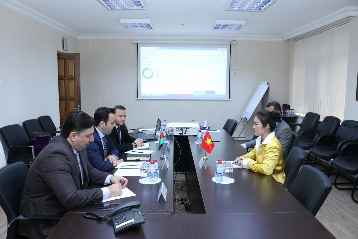 Azerbaijan's program management model presented to another country