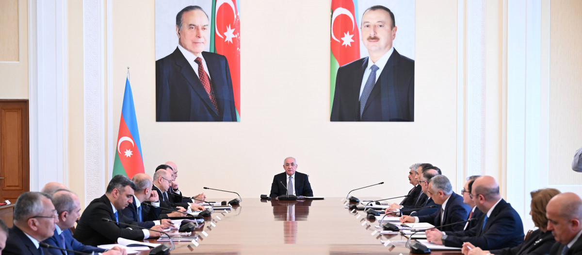 Nazirlər Kabinetində “2027–2030-cu illərdə sosial-iqtisadi inkişaf Strategiyası”nın və “Böyük Qayıdışa dair II Dövlət Proqramı”nın hazırlanması ilə bağlı iclas keçirilib