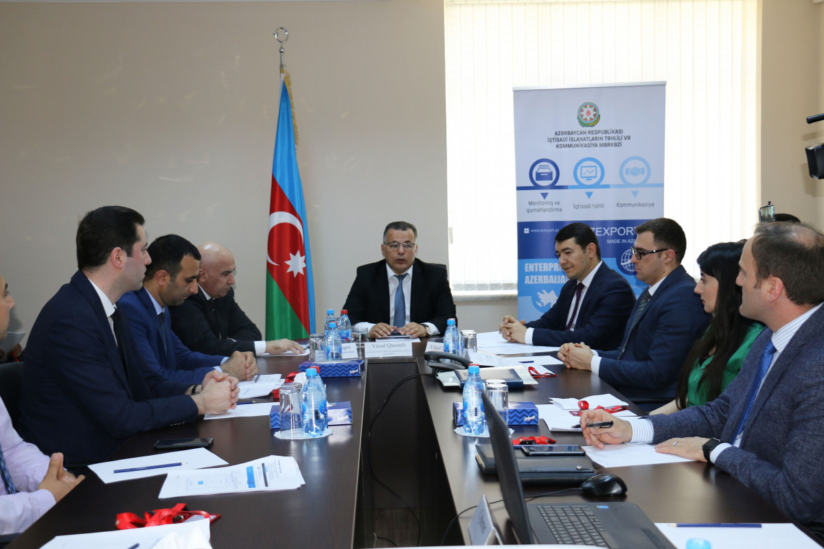 Biznes mühiti və beynəlxalq reytinqlər üzrə Komissiyanın elektron kargüzarlıq sisteminin tətbiqi ilə bağlı təlim keçirilib