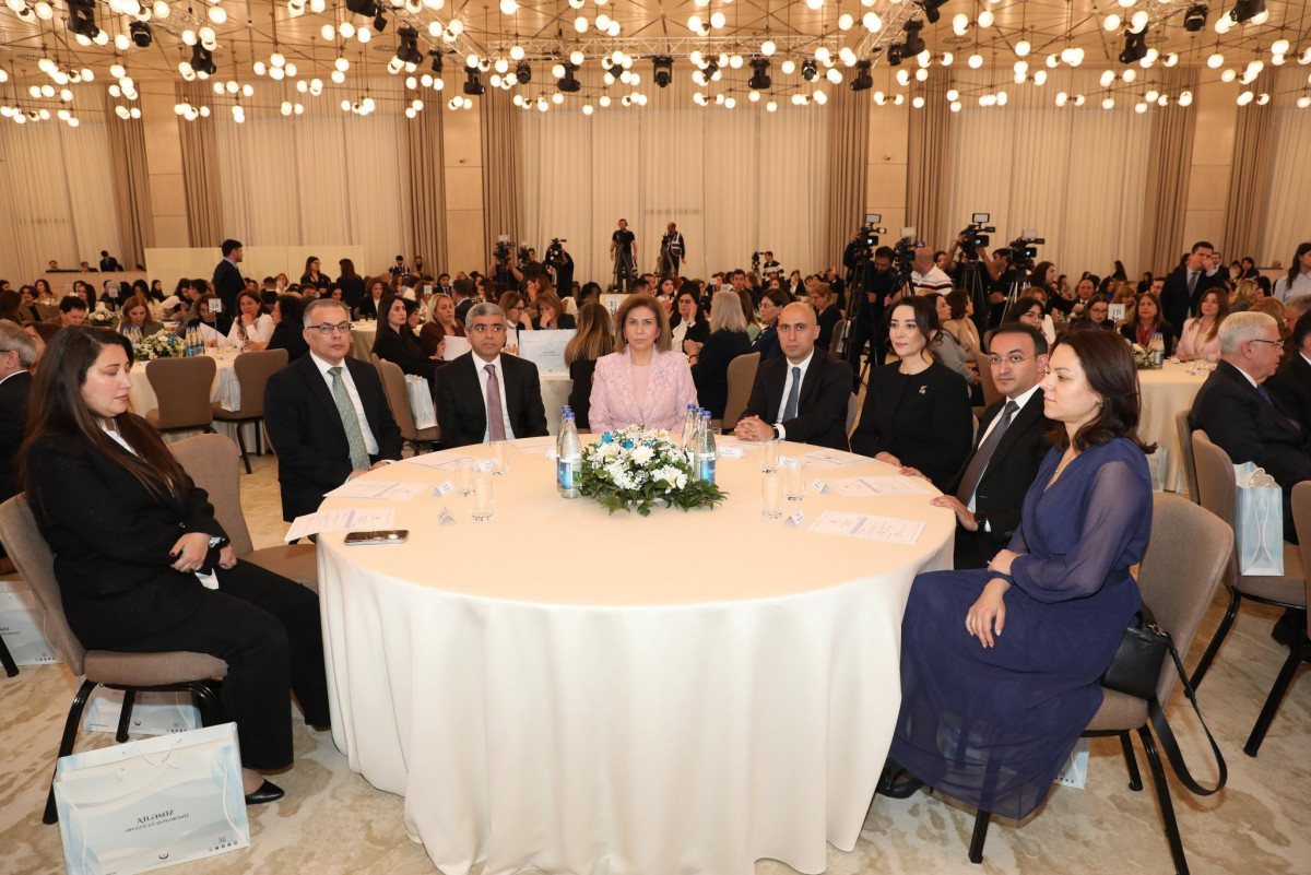 İİTKM-in icraçı direktoru, professor Vüsal Qasımlının “Dayanıqlı inkişaf: ailə, qadın və uşaq siyasəti” mövzusunda konfransda çıxışından əsas tezislər