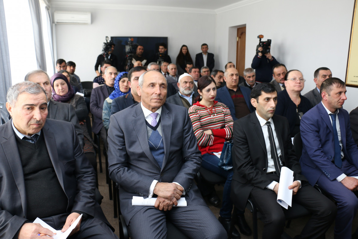 Azexport bölgə sahibkarları ilə görüşlərə başladı