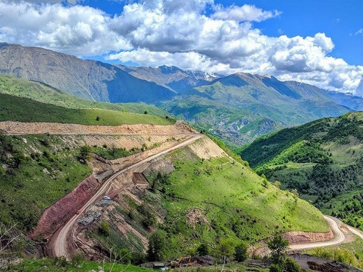 Böyük Qayıdış Dövlət Proqramı çərçivəsində Kəlbəcərdə yol infrastrukturu və yaşayış məntəqələrinin paralel tikintisi regionun davamlı inkişafını təmin edir