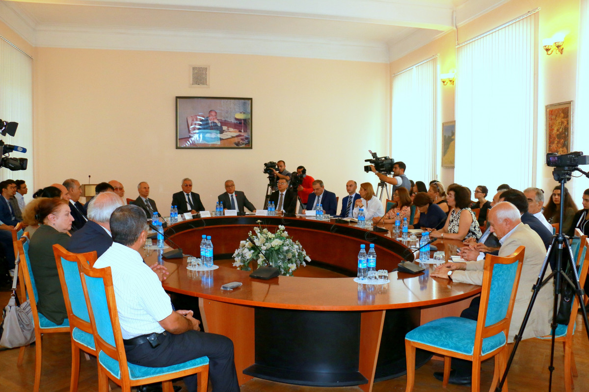 A Roundtable on “Economic Reforms in Azerbaijan: Achievements and Prospects” Held