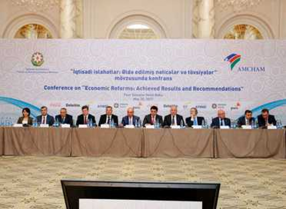 “İqtisadi islahatlar: Əldə edilmiş nəticələr və tövsiyələr” mövzusunda konfrans keçirilib