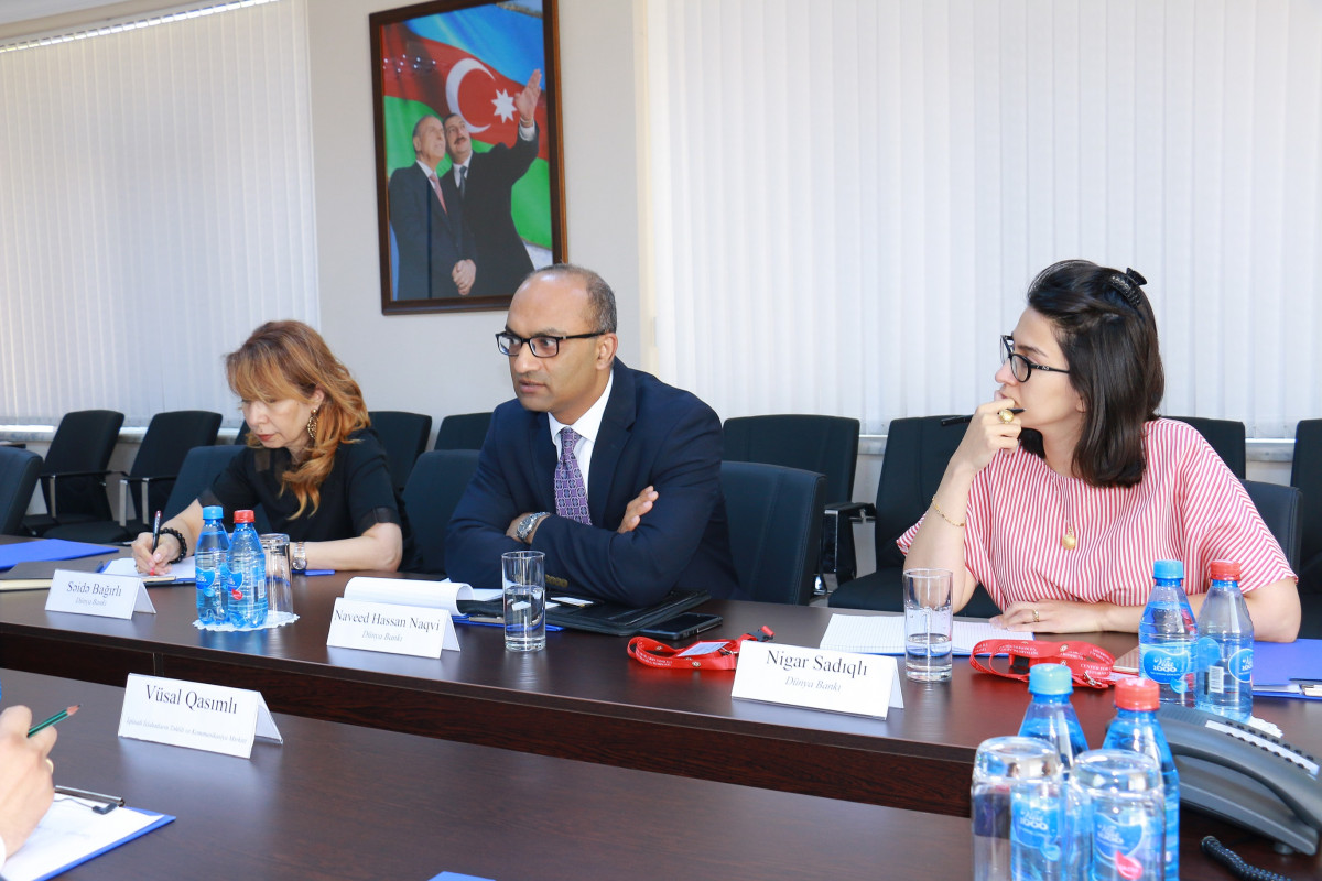 World Bank Delegation Visits CAERC