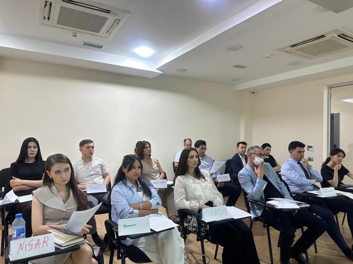 İİTKM-in hüquqşünası hüquq normalarının tətbiqi sahəsində təlimləri yekunlaşdırıb