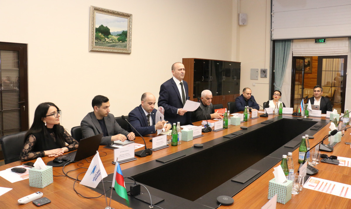 “Orta Dəhliz” kitabı Milli Aviasiya Akademiyasında təqdim edildi