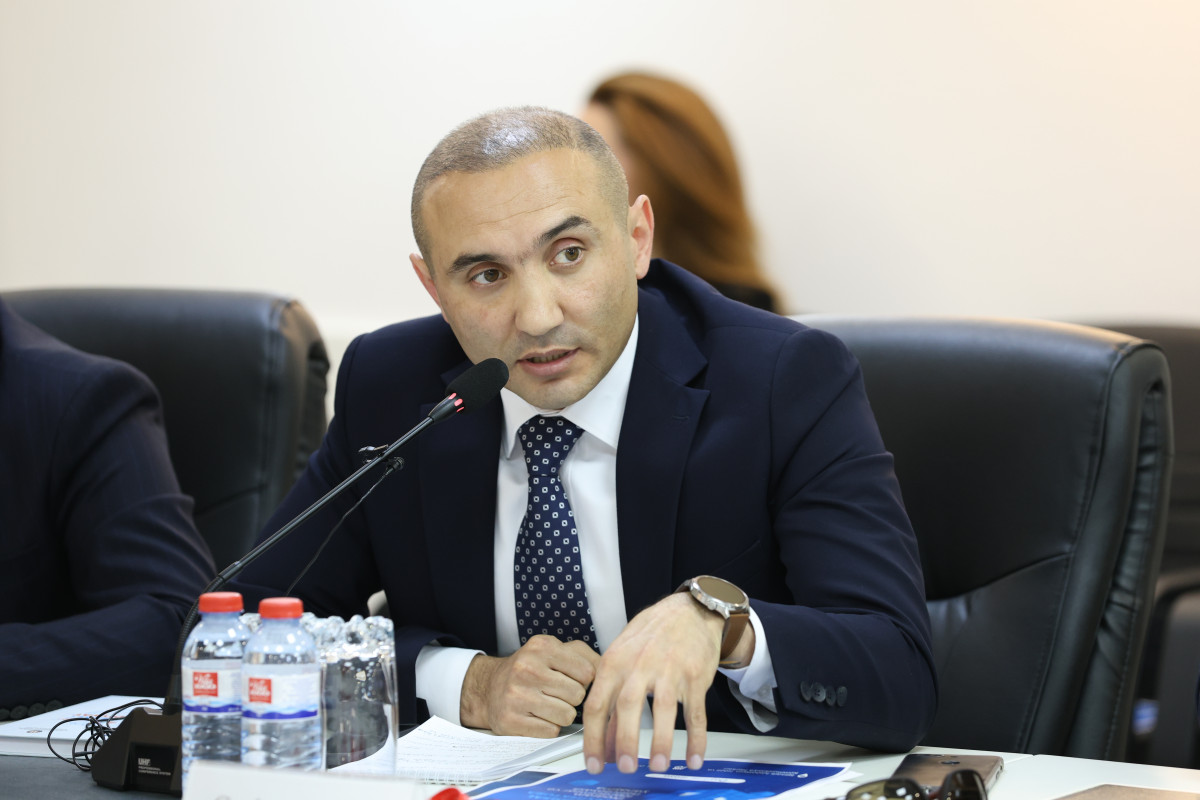 İİTKM-də “Rəqəmsal arxitektura: Proqram idarəetməsi və nəticəəsaslı yanaşma” mövzusunda dəyirmi masa keçirilib