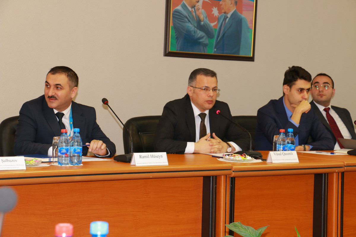 Strategic Roadmaps Discussed in a Scientific Context