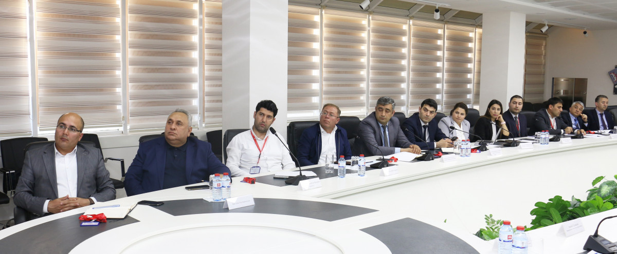 İİTKM-də avtomobil yollarında görülən işlərin əlaqələndirilməsinə dair Vahid Fəaliyyət Planı ilə bağlı görüş keçirilib