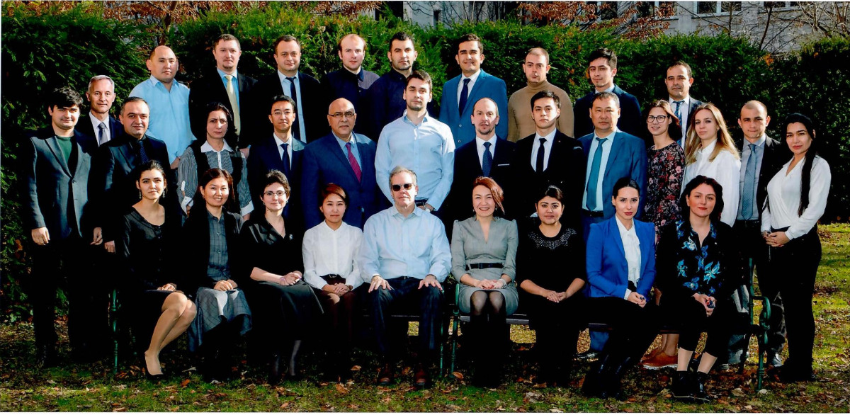 CAERC Manager Participates in Macroeconomic Management Seminar in Vienna