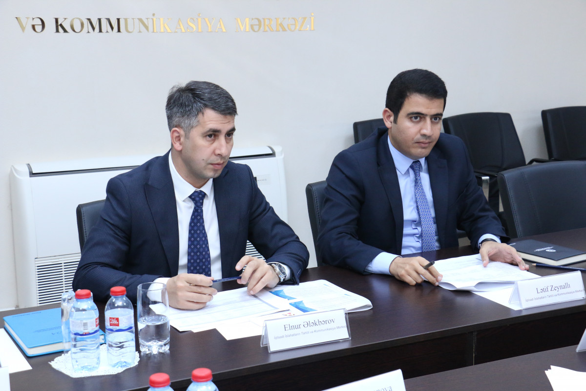 İİTKM-də sosial xidmətin inkişafı üzrə Dövlət Proqramının hədəf göstəriciləri müzakirə olunub