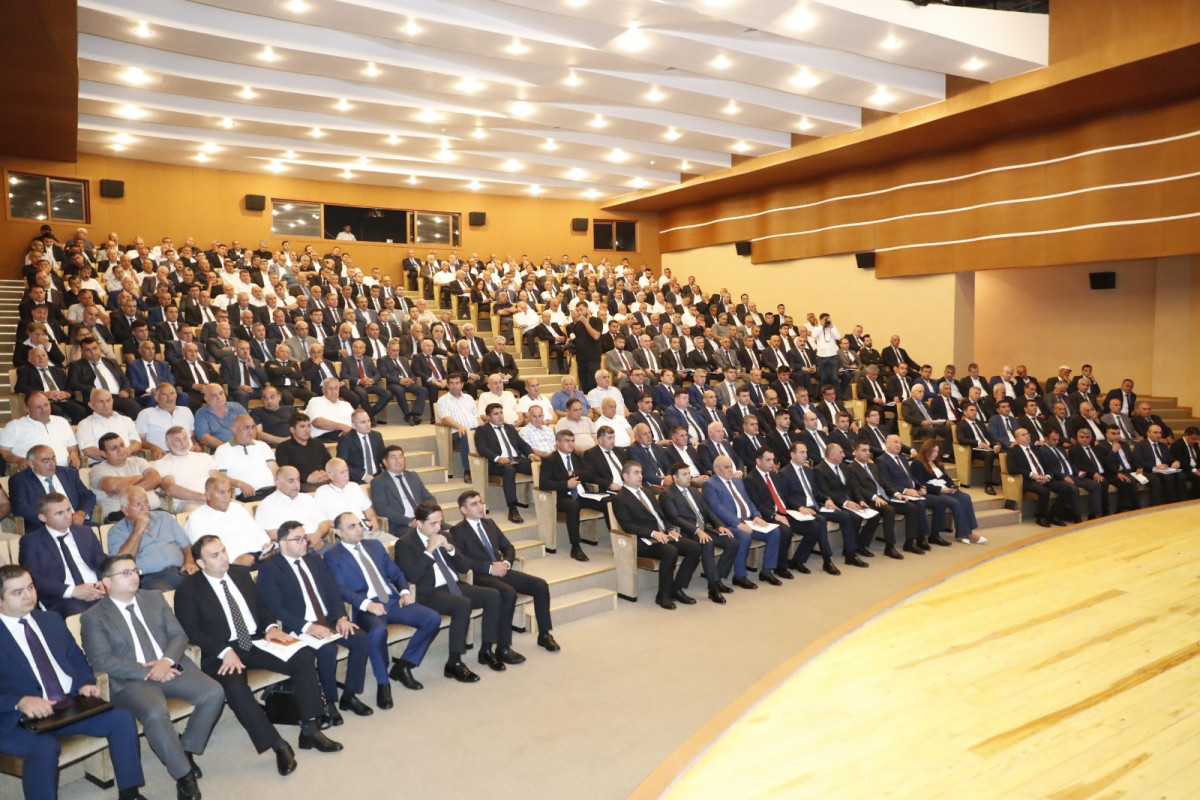 Kənd təsərrüfatı, balıqçılıq və akvakultura məhsullarının istehsalı və emalı sahələrinin inkişafına dair yeni Dövlət Proqramının müzakirəsi məqsədilə regional müşavirələr keçirilir