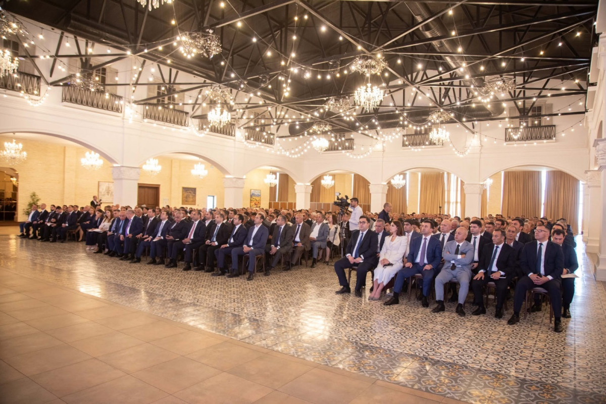 Kənd təsərrüfatı, balıqçılıq və akvakultura məhsullarının istehsalı və emalı sahələrinin inkişafına dair yeni Dövlət Proqramının müzakirəsi məqsədilə regional müşavirələr keçirilir