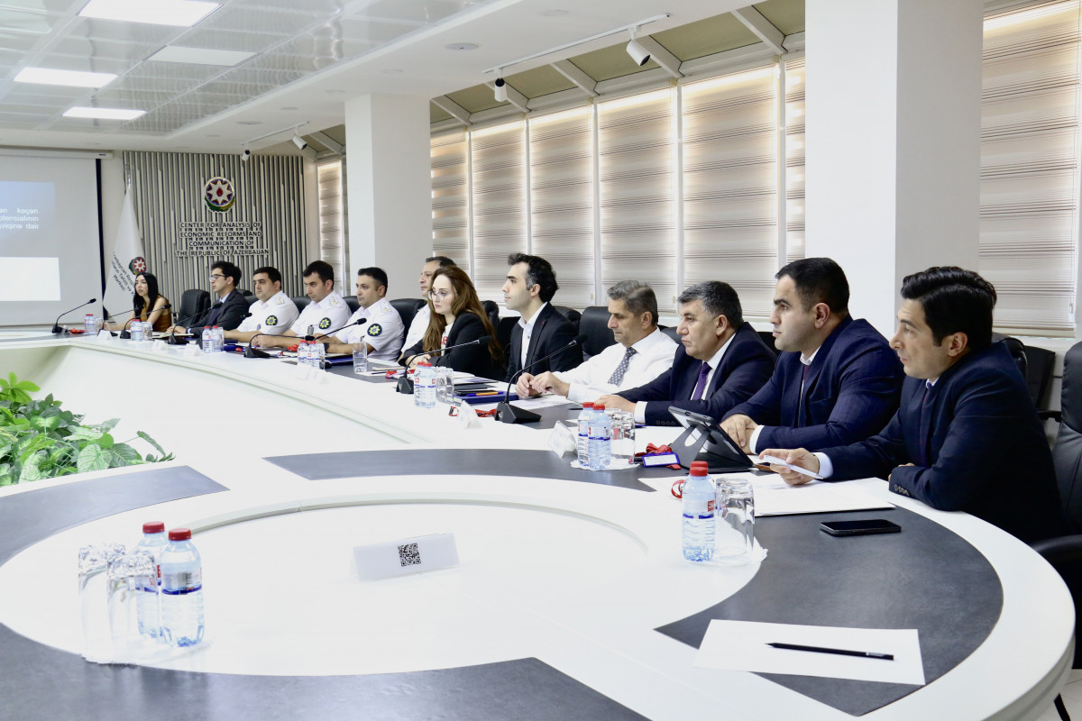 İİTKM-də beynəlxalq nəqliyyat dəhlizləri üzrə Fəaliyyət Planının yekun icra mərhələsi müzakirə olunub