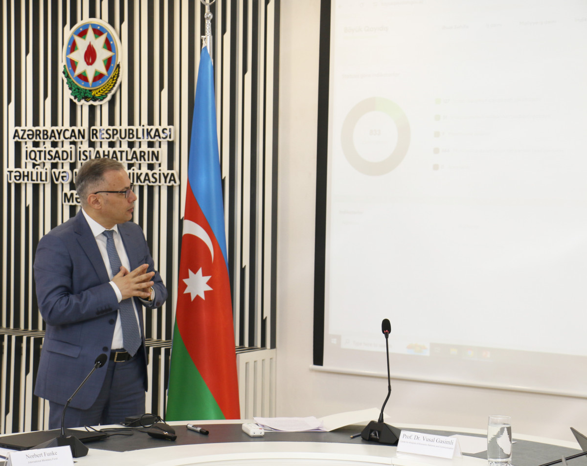 Vusal Gasimli made a presentation at the IMF's training session at CAERC