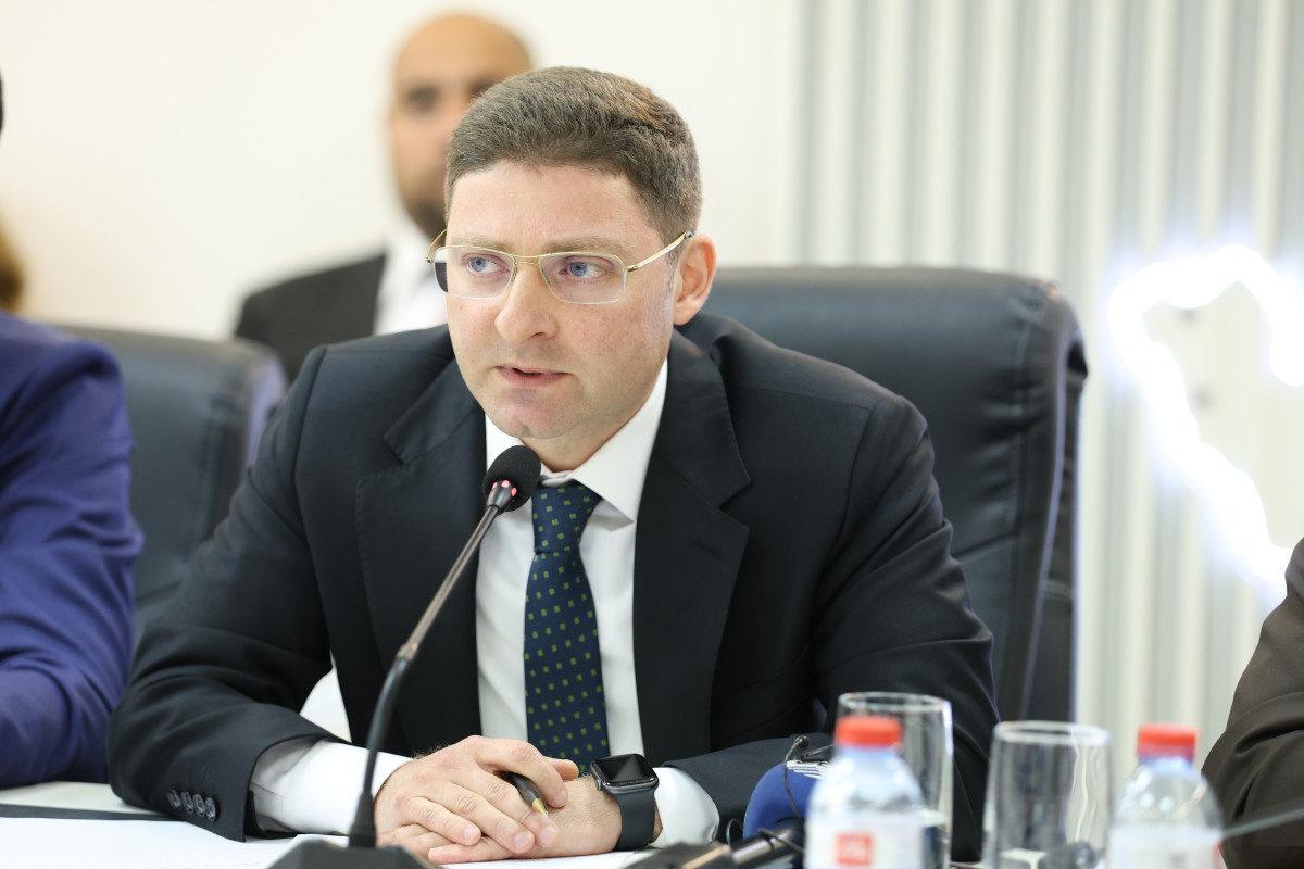 İİTKM-də “Rəqəmsal arxitektura: Proqram idarəetməsi və nəticəəsaslı yanaşma” mövzusunda dəyirmi masa keçirilib