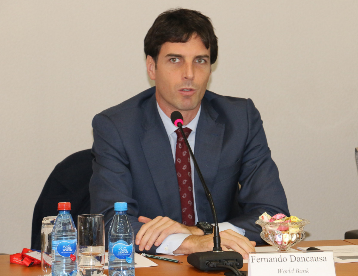 Banking Reforms Discussed at the Center for Analysis of Economic Reforms and Communication
