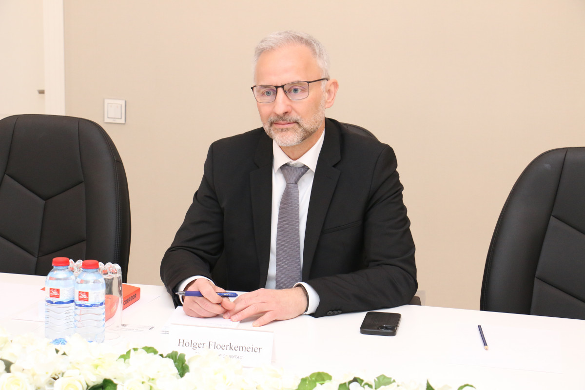 Vüsal Qasımlı BVF-nin regional direktorunu qəbul edib