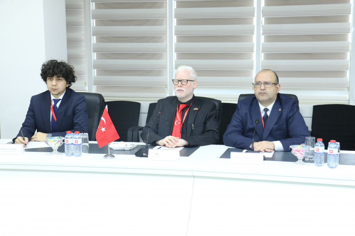 İİTKM-də TÜMER nümayəndələri ilə görüş keçirilib