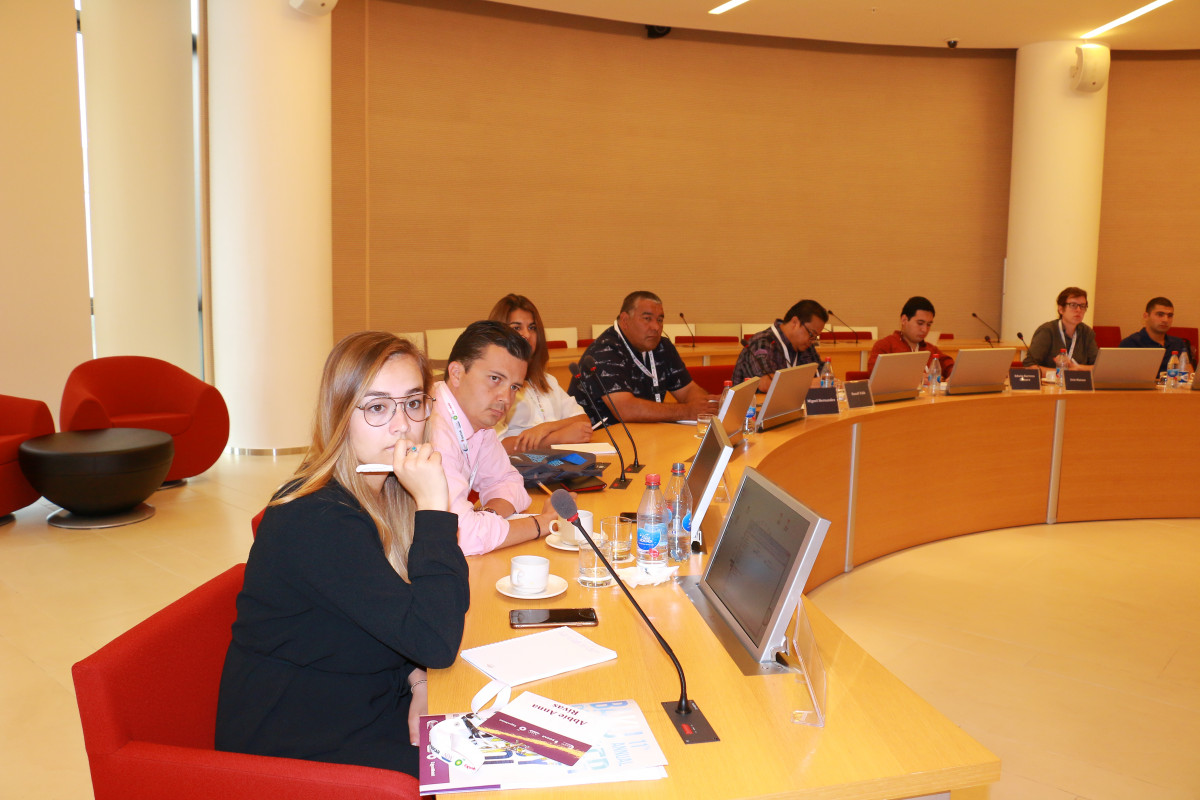 Vüsal Qasımlı Yay Enerji Məktəbində məruzə etdi