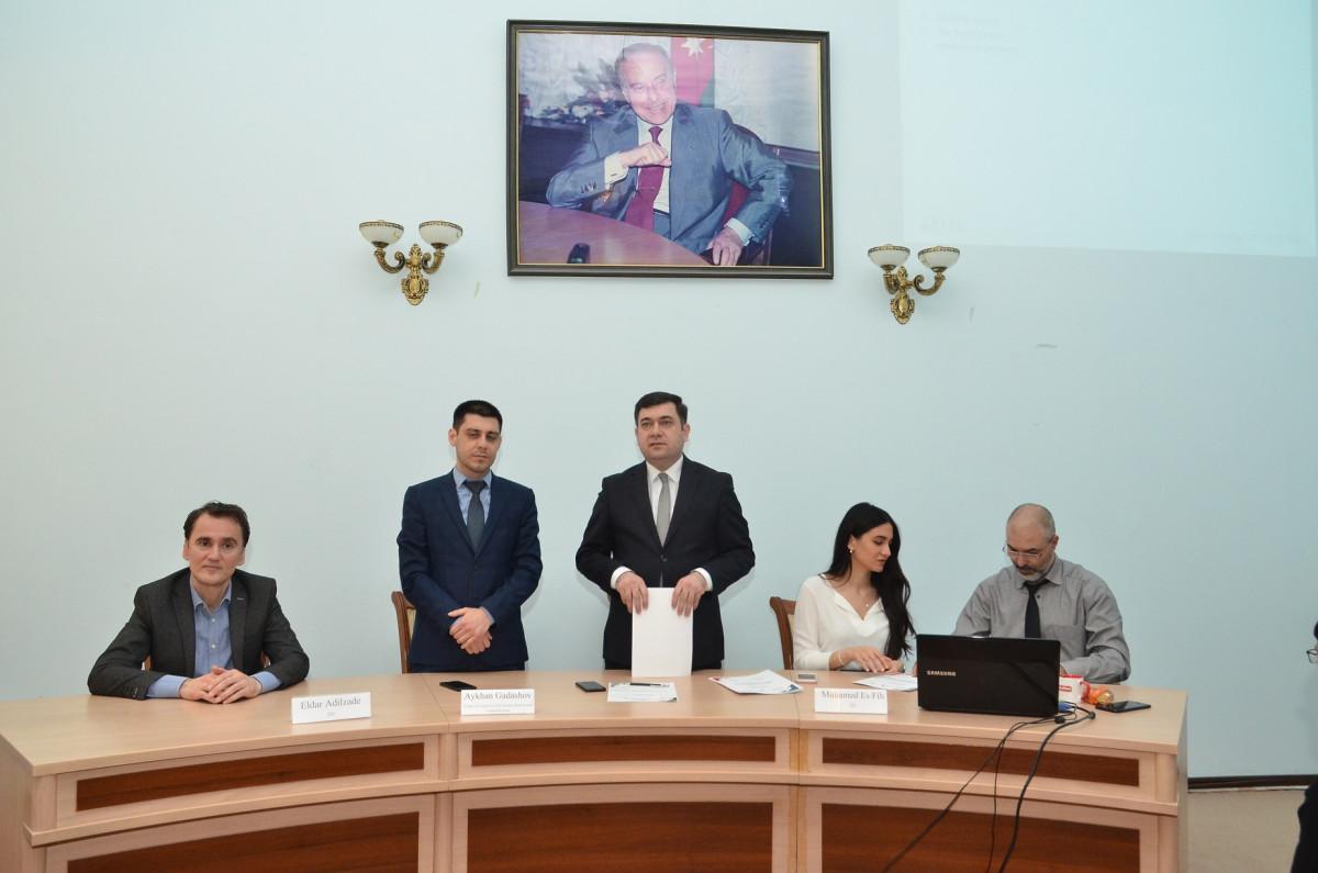 Azexport.az Dövlət İdarəçilik Akademiyasında e-ticarət təlimi keçirib