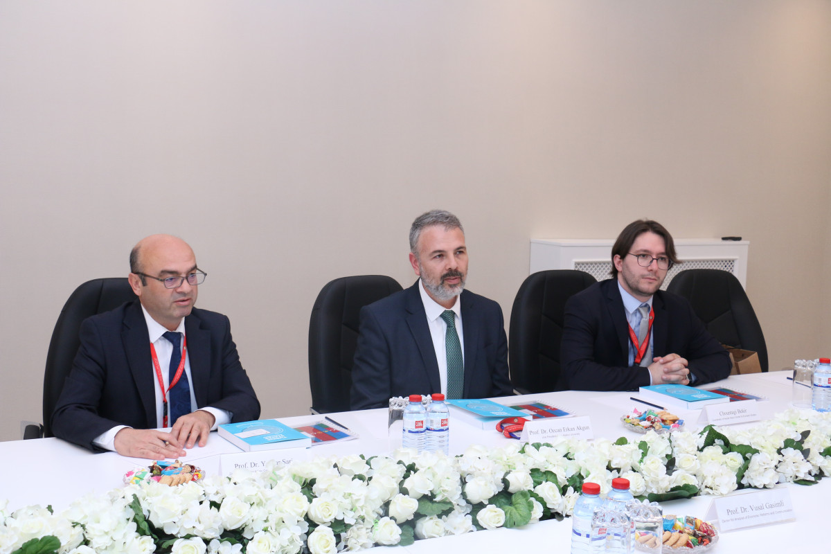 Vüsal Qasımlı İbn Haldun Universitetinin nümayəndələri ilə görüşüb
