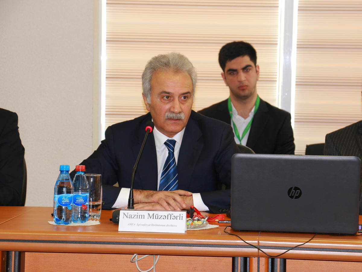 Strategic Roadmaps Discussed in a Scientific Context