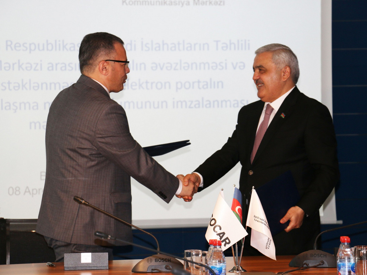 SOCAR və İqtisadi İslahatların Təhlili və Kommunikasiya Mərkəzi kiçik və orta sahibkarların dəstəklənməsi ilə bağlı anlaşma memorandumu imzalayıb