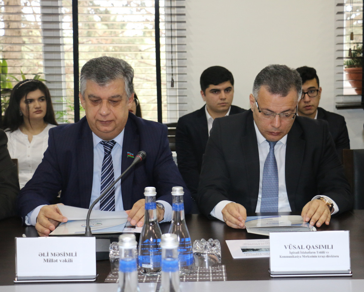Vüsal Qasımlı Sumqayıt Dövlət Universitetində məruzə edib