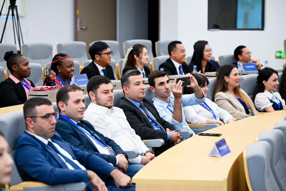 Azərbaycanın proqram idarəetmə modeli Çində təqdim olundu