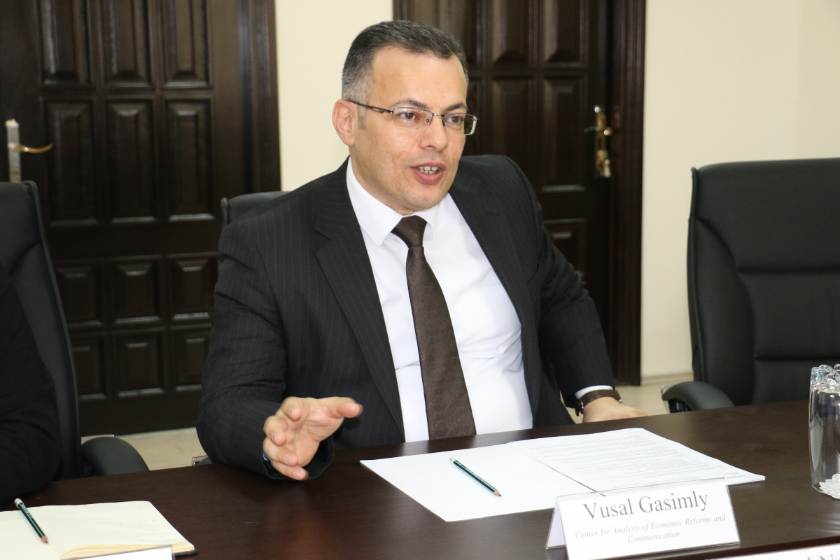 World Bank Country Manager for Azerbaijan Visits CAERC
