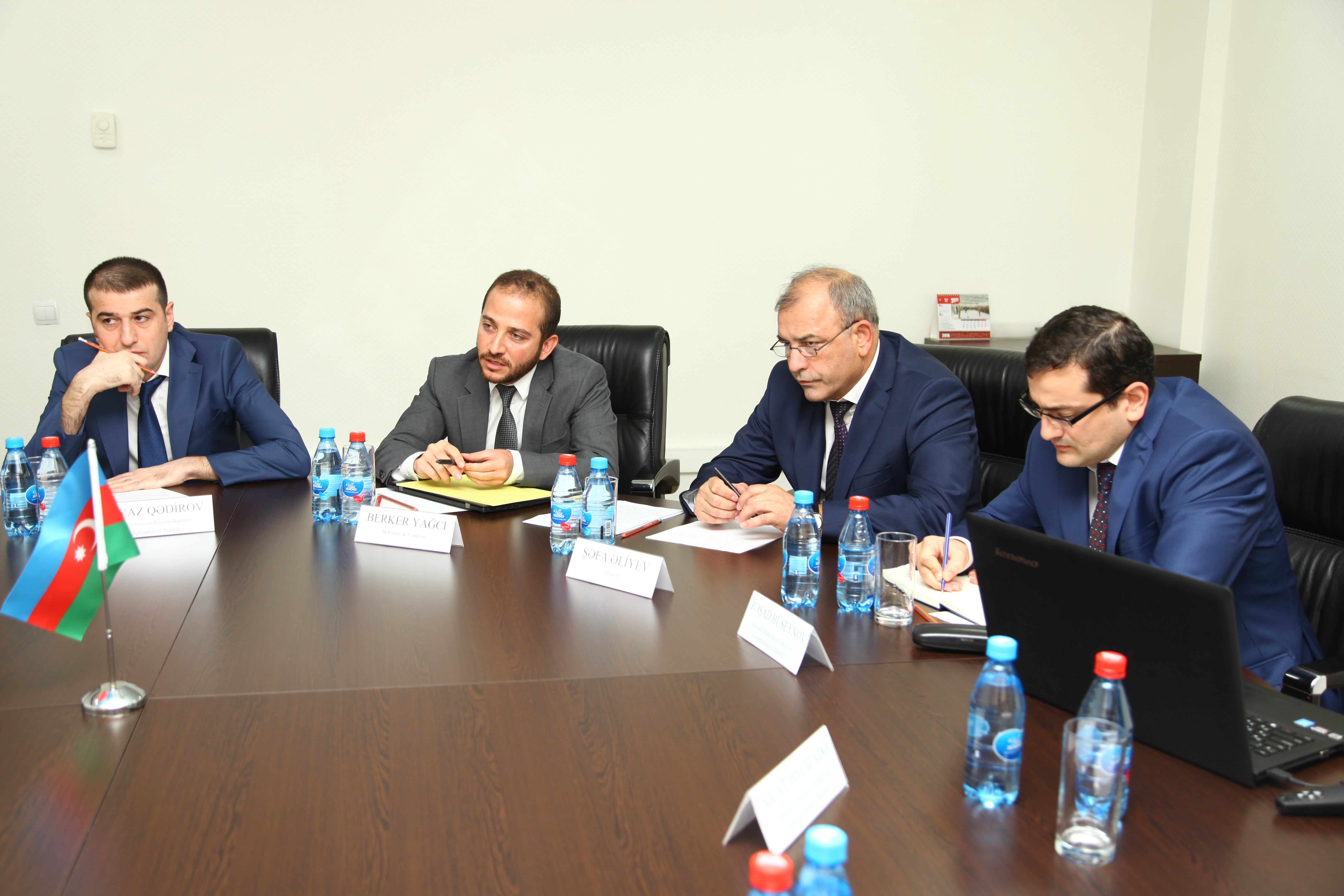 Heavy industry and machinery, utilities, logistics and trade sectors were discussed at the Center for Analysis of Economic Reforms and Communication