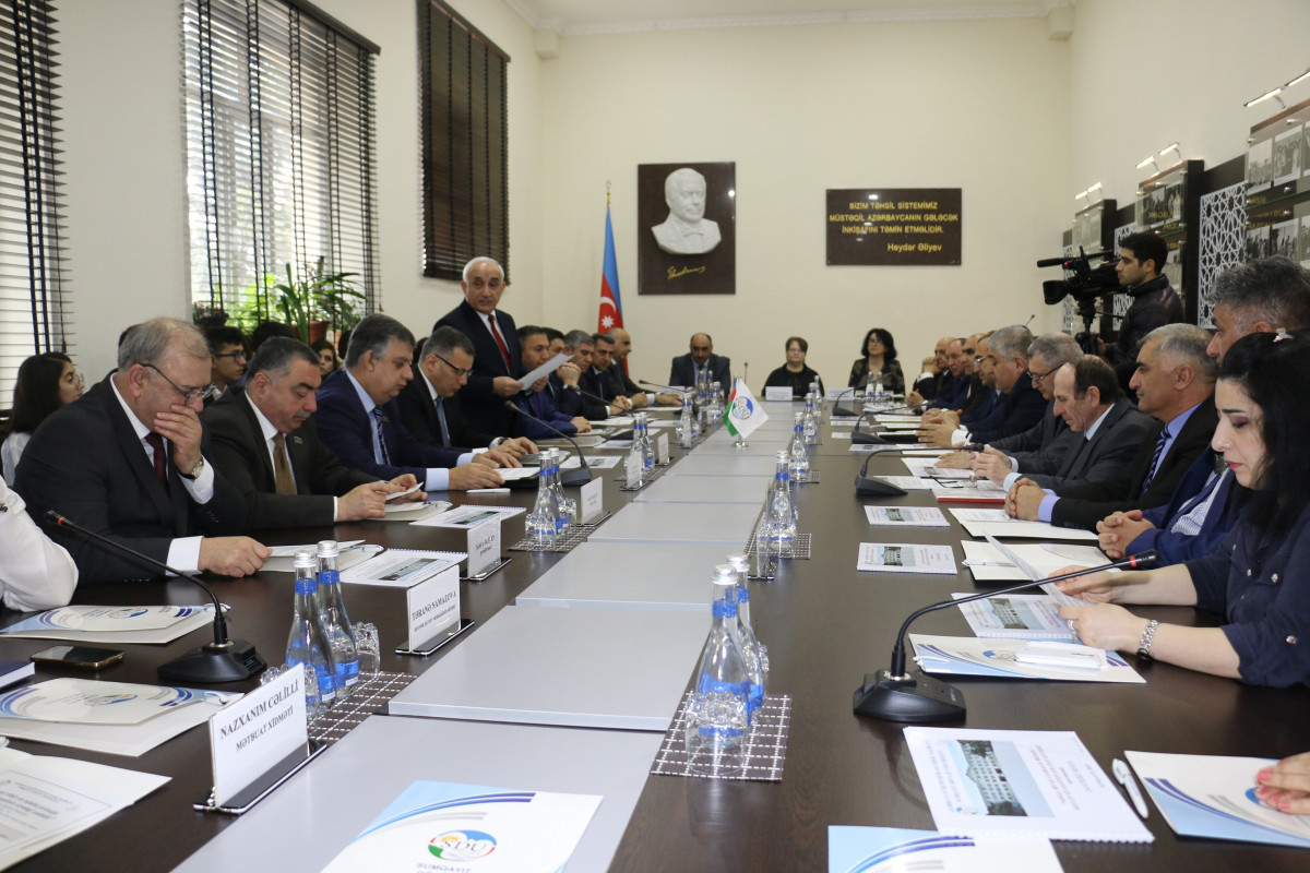 Vüsal Qasımlı Sumqayıt Dövlət Universitetində məruzə edib