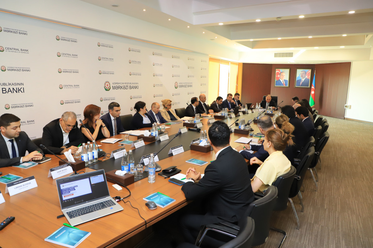 The working group on "Macroeconomic Stability" discussed the first half of 2024