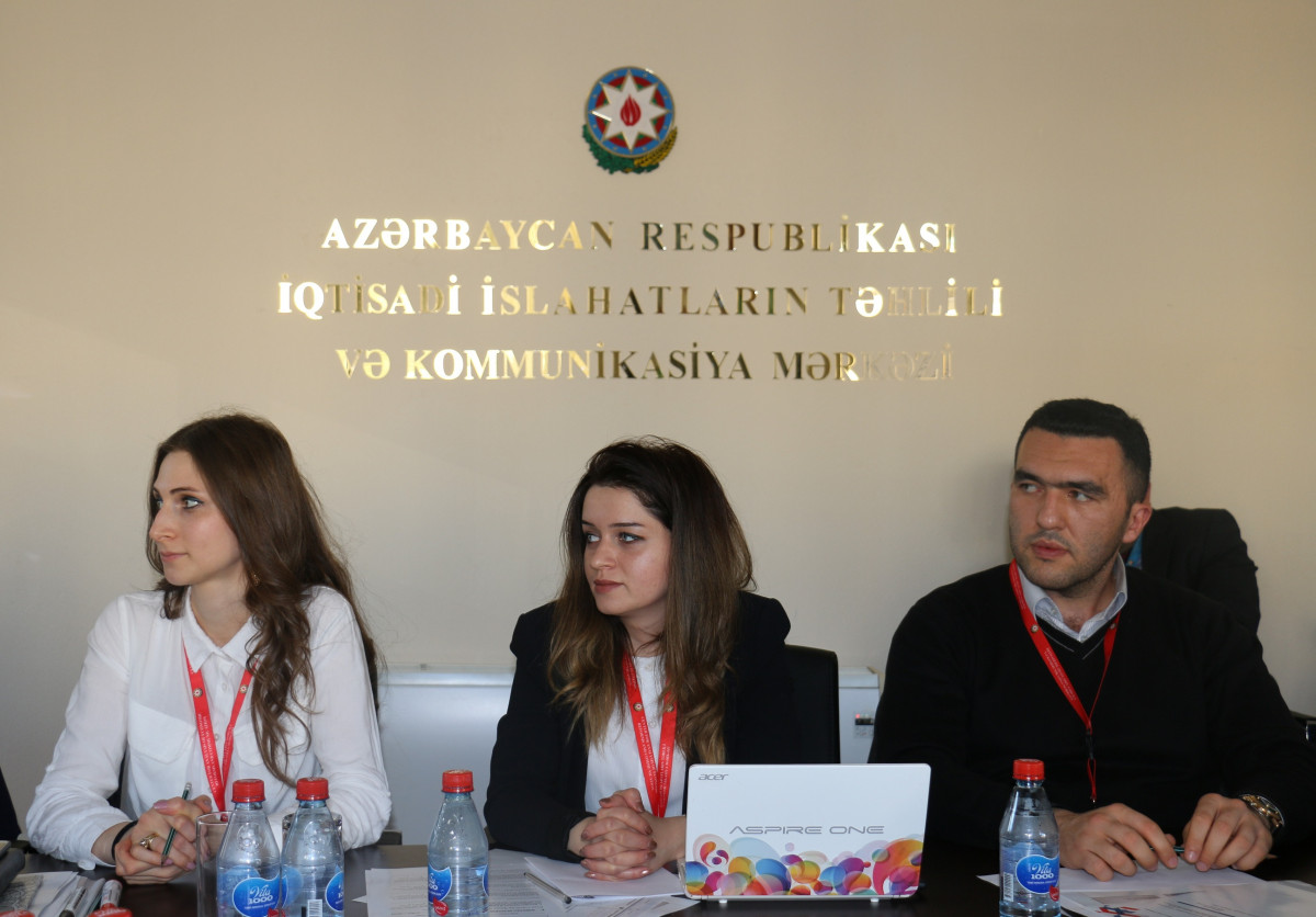 “Sahibkarlığın tədrisi və innovativ təlim üsulları” mövzusunda seminar keçirilib