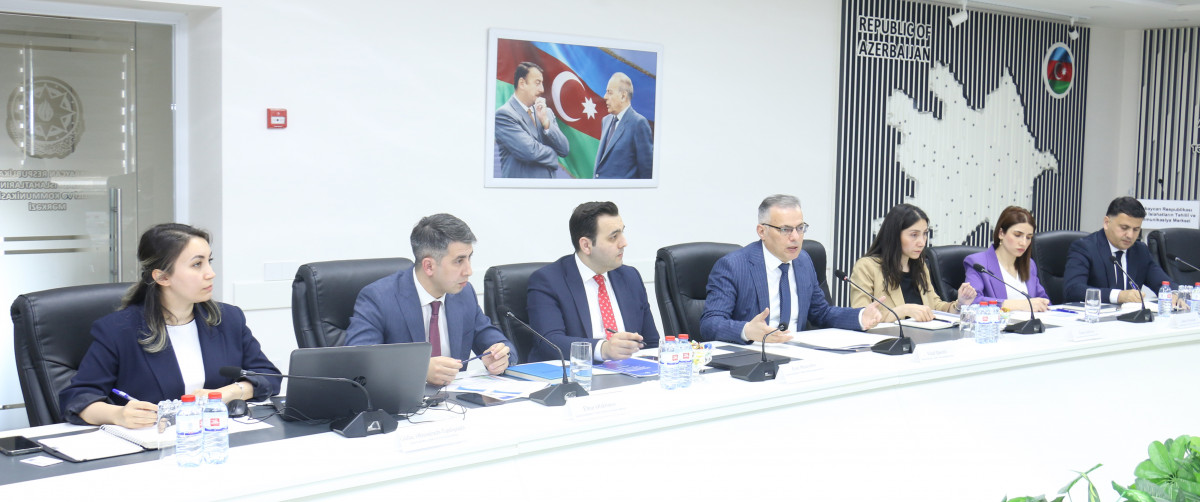 İİTKM-də sosial xidmətin inkişafına dair dövlət proqramı ilə bağlı görüş keçirilib