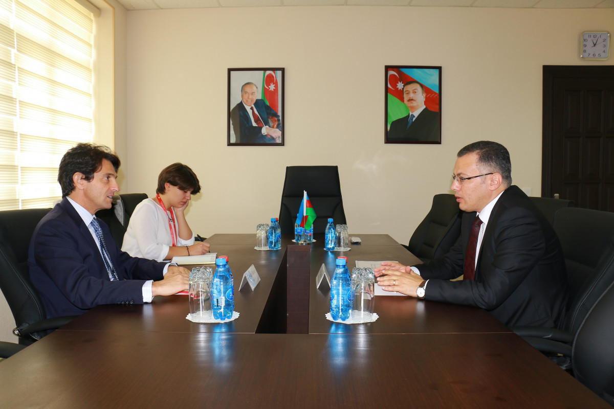 Visit of the Italian Ambassador to the Center for Analysis of Economic Reforms and Communication