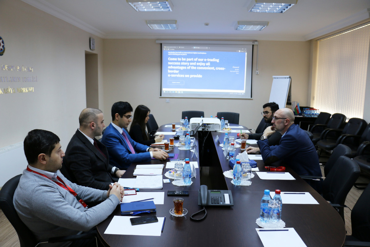 Meeting Held at CAERC with the President of the Israel-Azerbaijan Chamber of Commerce and Industry