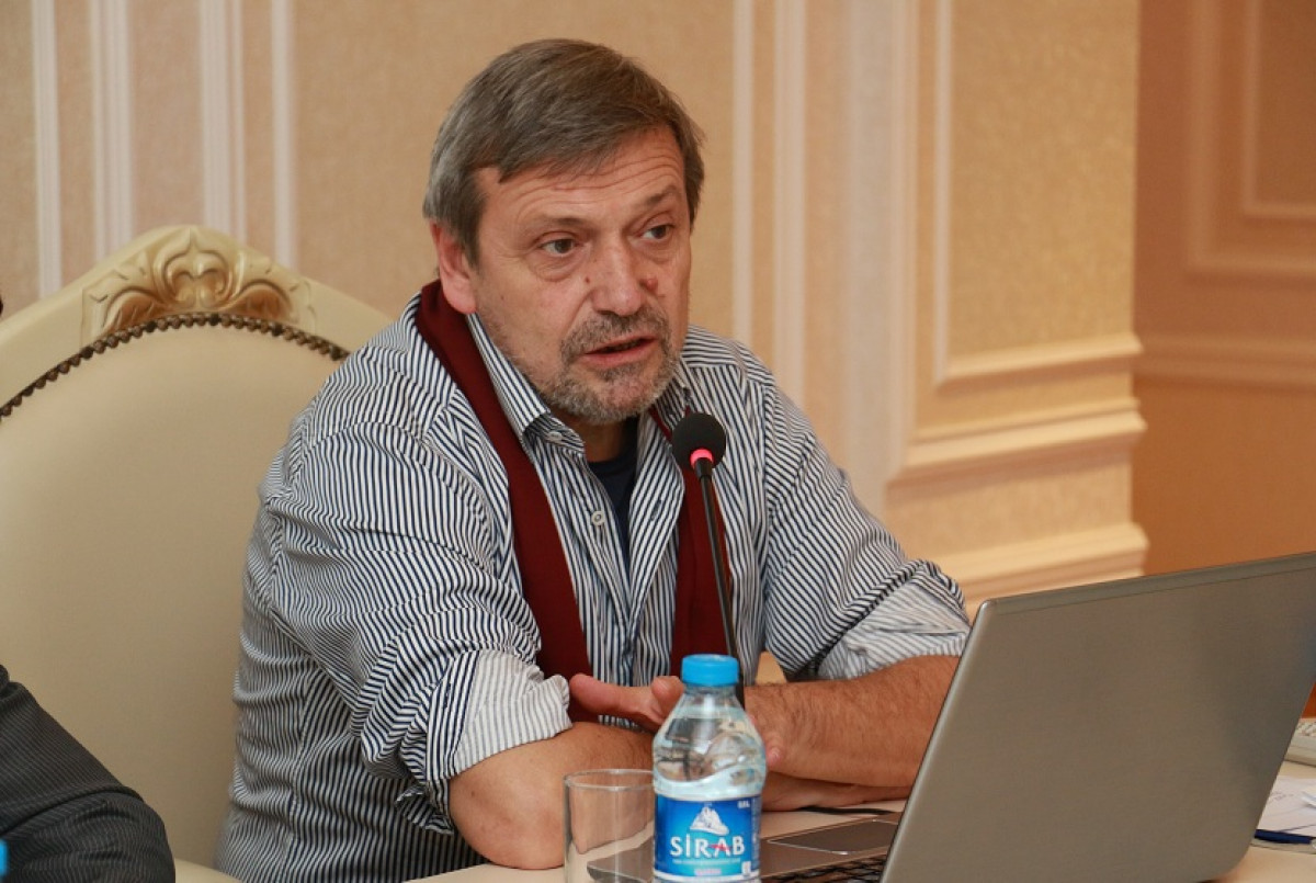 İqtisadi İslahatların Təhlili və Kommunikasiya Mərkəzində “Gəlir-xərc analizi” mövzusunda təlimlər