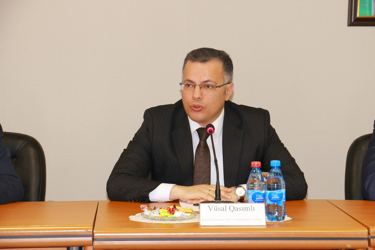 Strategic Roadmaps Discussed in a Scientific Context