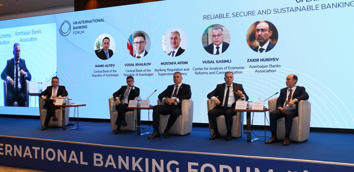 VIII Beynəlxalq Bankçılıq Forumu davam edir