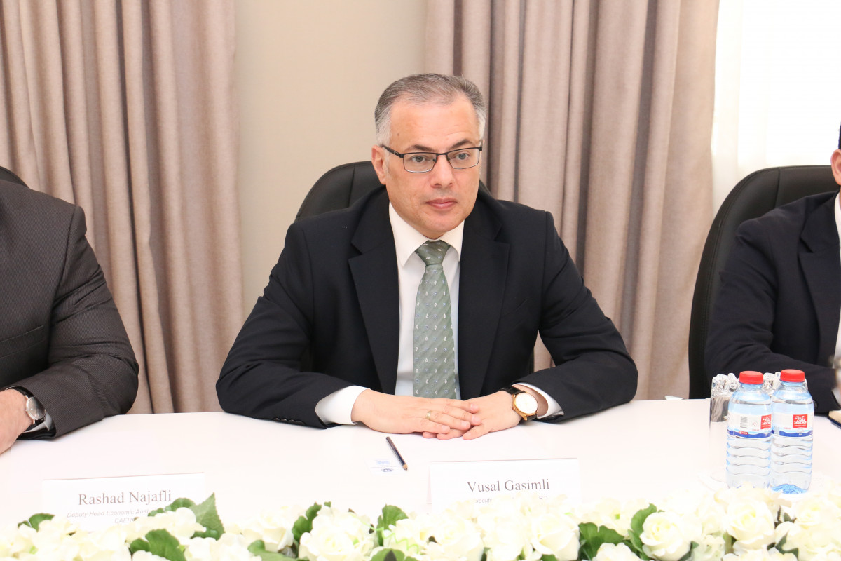 Vüsal Qasımlı BVF-nin regional direktorunu qəbul edib