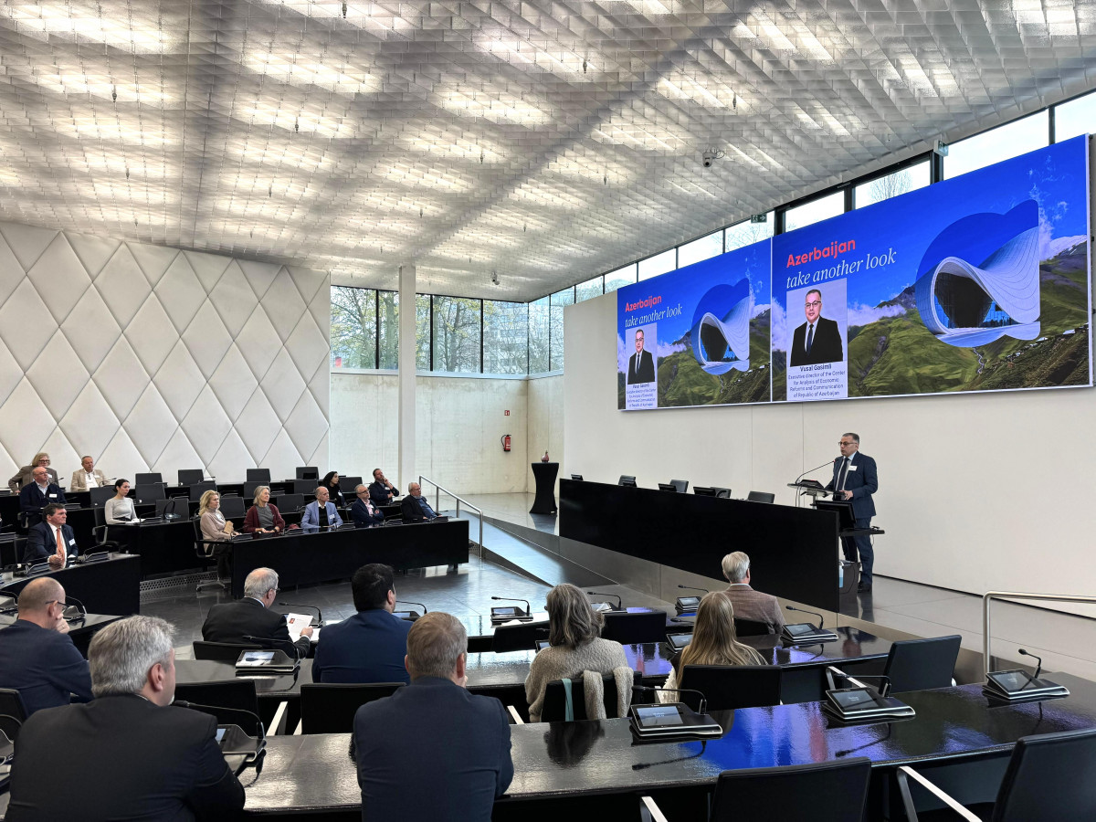 Vüsal Qasımlı Belçikada Azərbaycanın biznes mühitinin imkanlarını təqdim edib