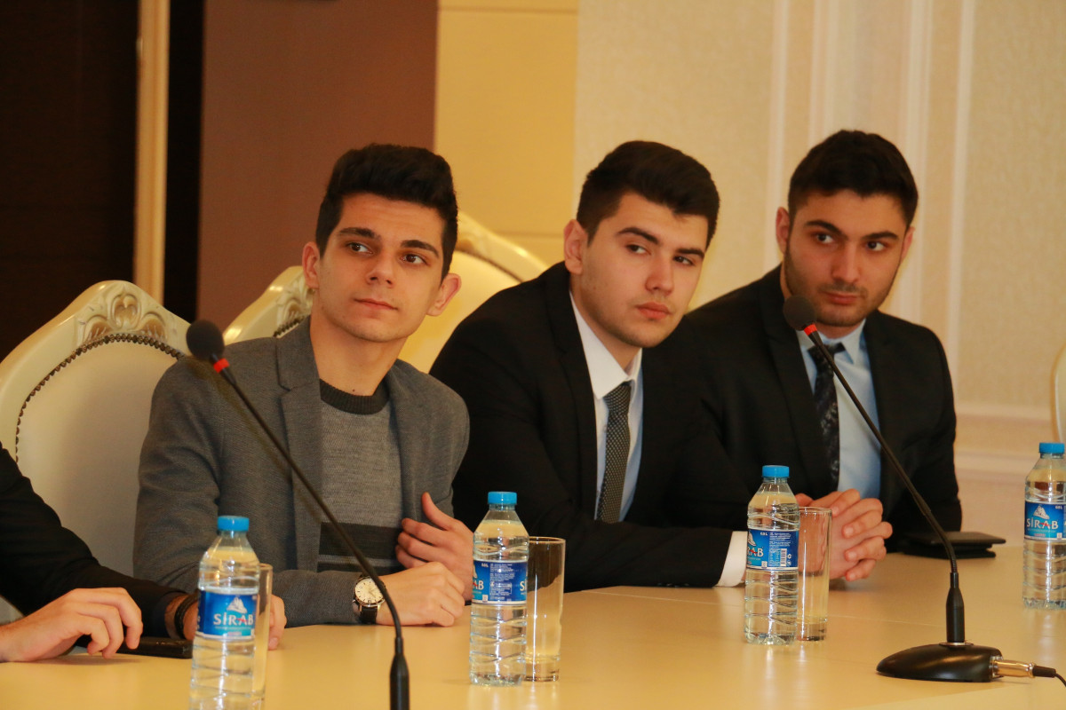 İİTKM-də ilk könüllülər məzun oldu