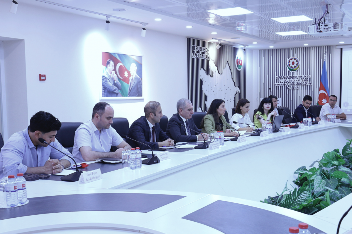 İİTKM-də yerli icra hakimiyyəti orqanları üçün "e-monitorinq" portalı üzrə təlimlər davam edir