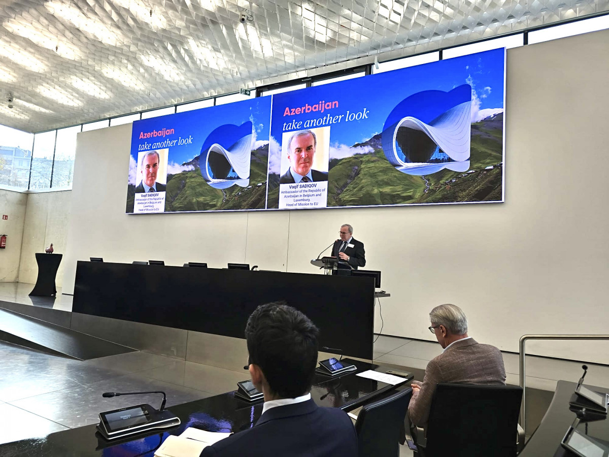Vüsal Qasımlı Belçikada Azərbaycanın biznes mühitinin imkanlarını təqdim edib